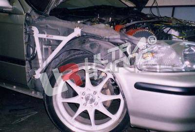 [Obr.: 10/55/19/0-honda-civic-96-00-ek-ultraracing-3-point-fender-brackets-1696468434.jpg]